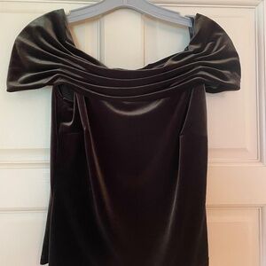 Chetta B dark olive velvet off shoulders top small